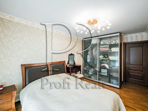 квартира за адресою с. Святопетрівське, Теплична вул., 38