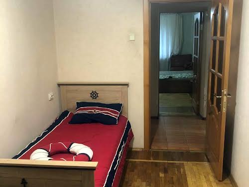 квартира за адресою Захарівська вул., 10