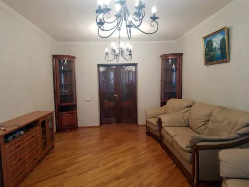 квартира по адресу Хмельницкая ул., 10