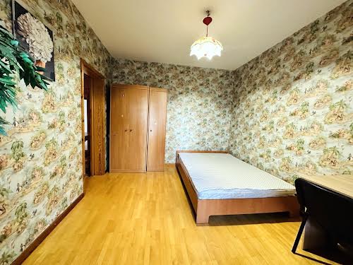 квартира за адресою Мішуги, 3