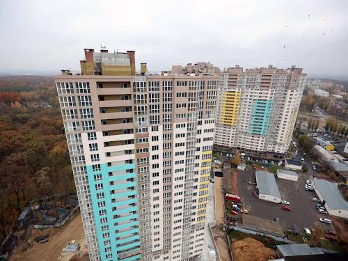 комерційна за адресою Академіка Заболотного вул., 15-Б