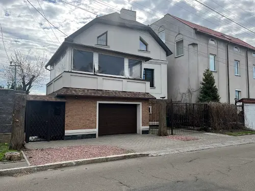 будинок за адресою Черняховського вул.