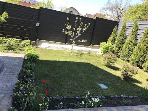 дом по адресу с. Тарасовка, Абрикосовая ул., 60