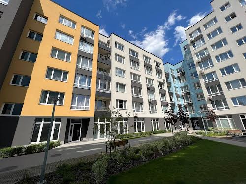 комерційна за адресою Під Голоском вул., 24