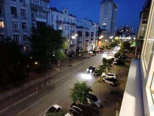 квартира за адресою Шота Руставелі вул., 26