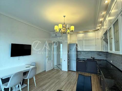 квартира по адресу Кловский спуск, 7a