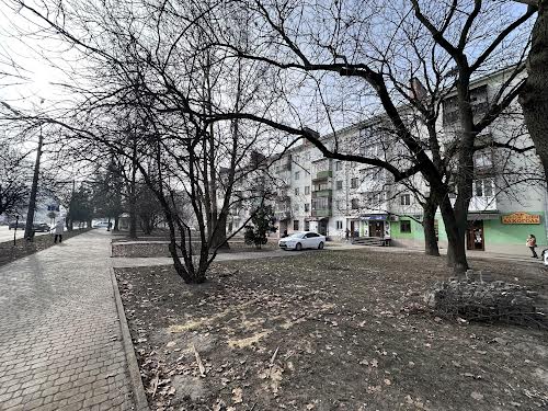 комерційна за адресою Привокзальна пл., 24