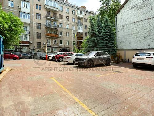 комерційна за адресою Еспланадна вул., 32-В