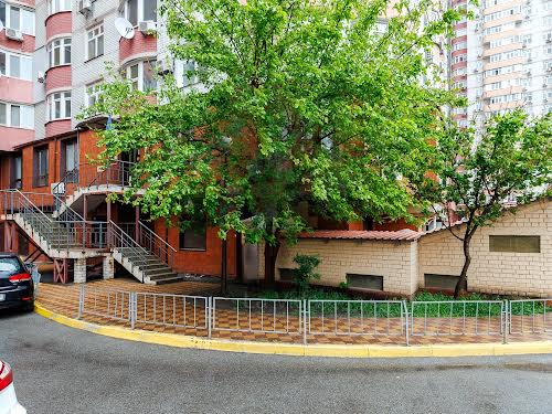 комерційна за адресою Петра Калнишевського вул. (Михайла Майорова), 7