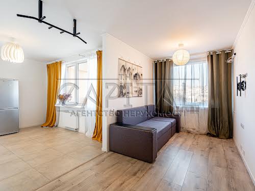 квартира за адресою Сергія Данченка вул., 32