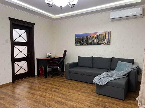 квартира за адресою Дніпровська набережна вул., 19