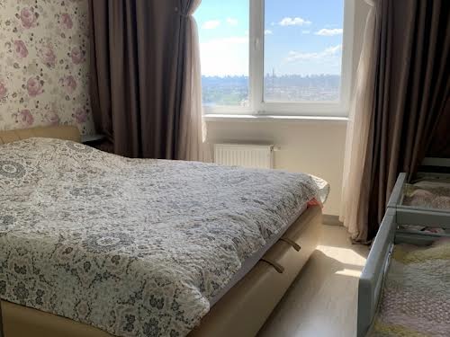 квартира за адресою Сім’ї Кульженків вул. (Дехтяренка Петра), 31а