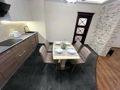 квартира за адресою Дніпровська набережна вул., 19