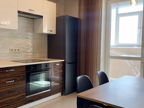 квартира за адресою Драгоманова, 8