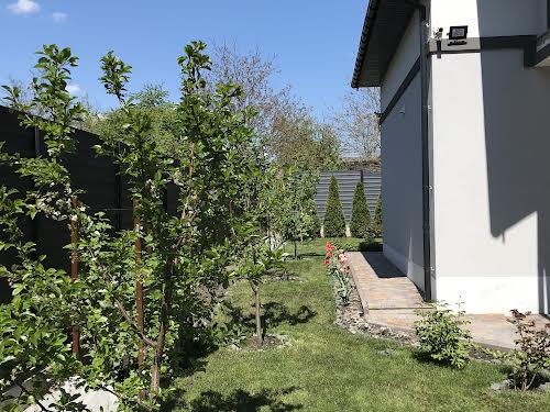дом по адресу с. Тарасовка, Абрикосовая ул., 60