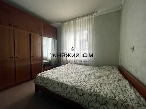 квартира за адресою Ревуцького вул., 18-А