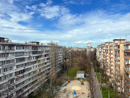 квартира по адресу Ореста Левицкого ул. (Академіка Курчатова), 25/37