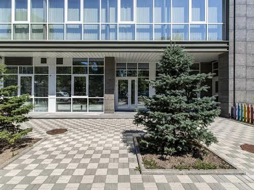 комерційна за адресою Василя Тютюнника вул. (Анрі Барбюса), 53
