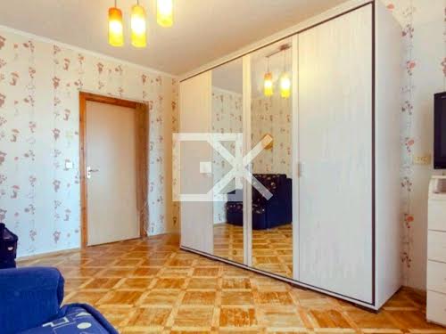 квартира за адресою Вишняківська вул., 13б