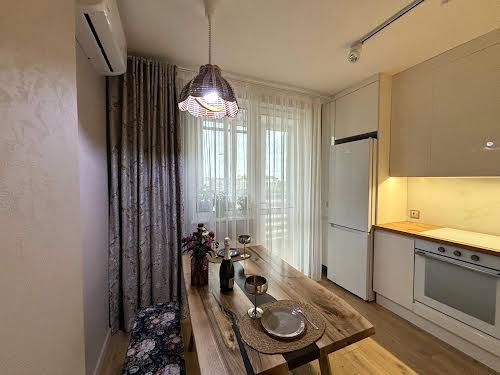 квартира за адресою Метрологічна вул., 40-Б