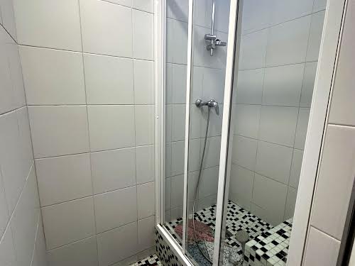 комерційна за адресою Саксаганського, 45