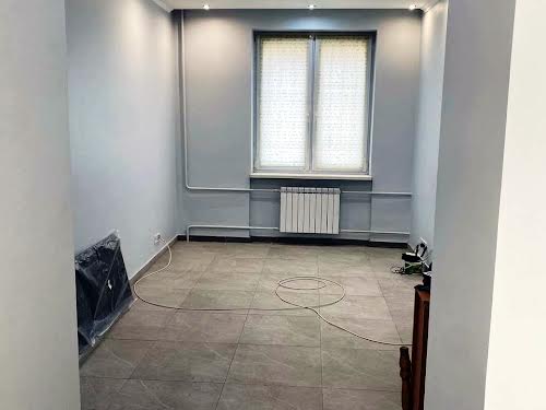 коммерческая по адресу Лондонська ул. (Пітерська), 3