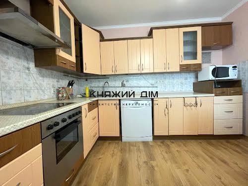 квартира за адресою Драгоманова вул., 8-А