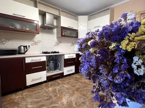квартира за адресою Будівельників вул., 2