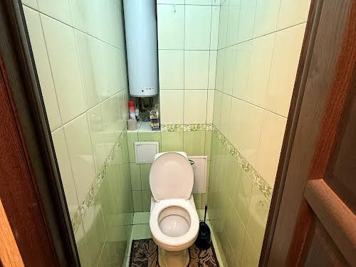 комерційна за адресою Київ, Оболонський просп., 10