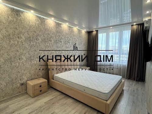 квартира за адресою Київ, Драгоманова вул., 10