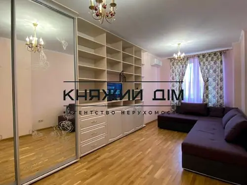 квартира по адресу Академика Глушкова просп., 9-В