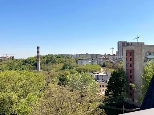 комерційна за адресою Соляна вул., 70