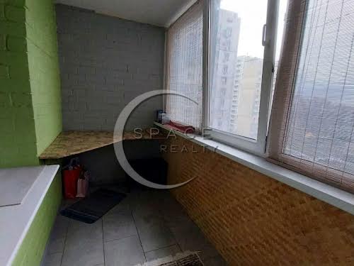 квартира по адресу Ревуцкого ул., 5
