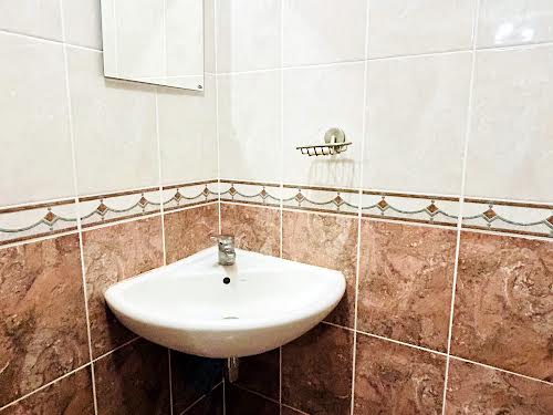 квартира по адресу Ревуцкого ул., 42Б