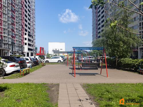 квартира по адресу Драгоманова ул., 2