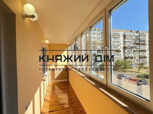 квартира за адресою Драгоманова вул., 44А