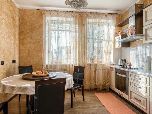 будинок за адресою Озерна вул., 2
