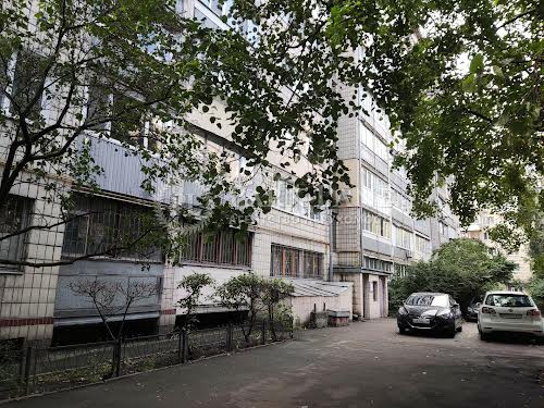 квартира за адресою Різницька вул., 8