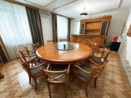 коммерческая по адресу Василия Тютюнника ул. (Анрі Барбюса), 40