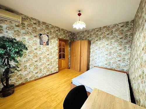 квартира за адресою Мішуги, 3