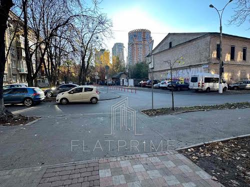 коммерческая по адресу Печерский спуск, 19