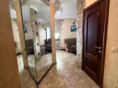 квартира за адресою Драгоманова вул., 31Б