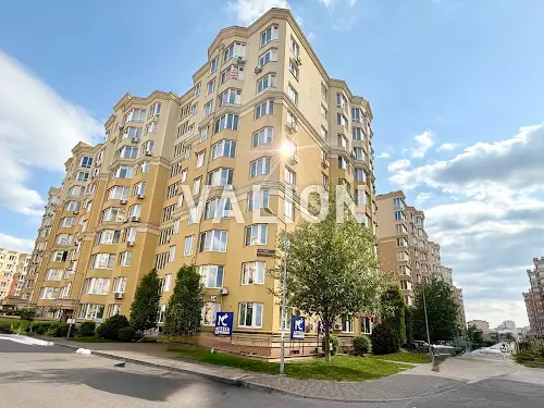 квартира по адресу Андрія Малишка ул. (Льва Толстого), 94