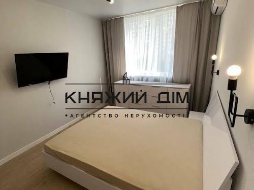 квартира по адресу Ревуцкого ул., 40-В
