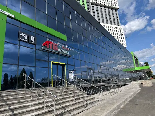 комерційна за адресою Миколи Бажана просп., 17-А