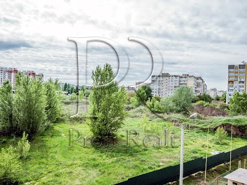 квартира по адресу Боголюбова ул., 13
