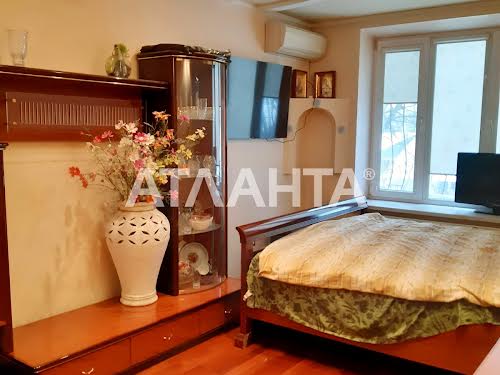 квартира за адресою Ніжинська вул., 13