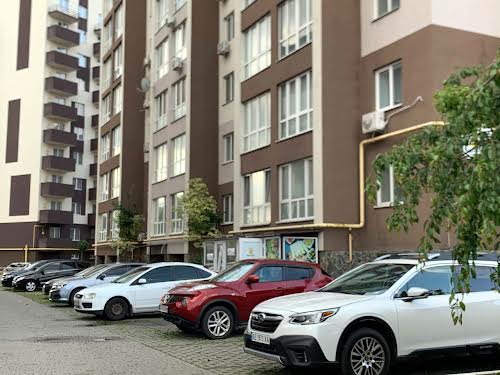 квартира за адресою Леоніда Каденюка вул., 18