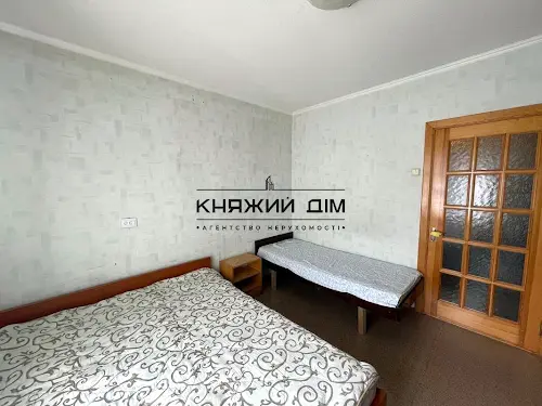 квартира за адресою Ревуцького вул., 18-А