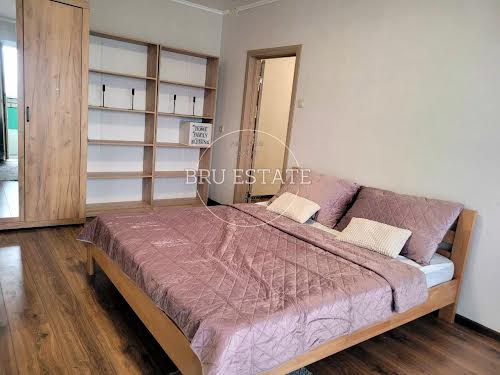 квартира за адресою Драгоманова вул., 8-Б